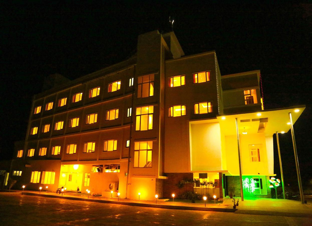 Hotel Queens Inn Velankanni Dış mekan fotoğraf